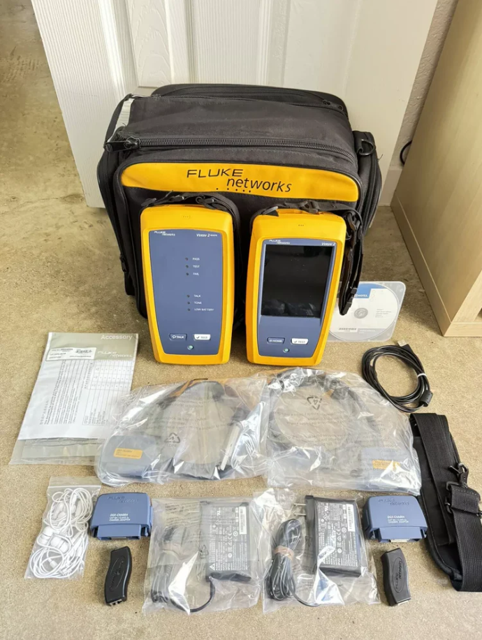 FLUKE Networks DSX-8000 Versiv 2 Cable Certifier Tester Kit
