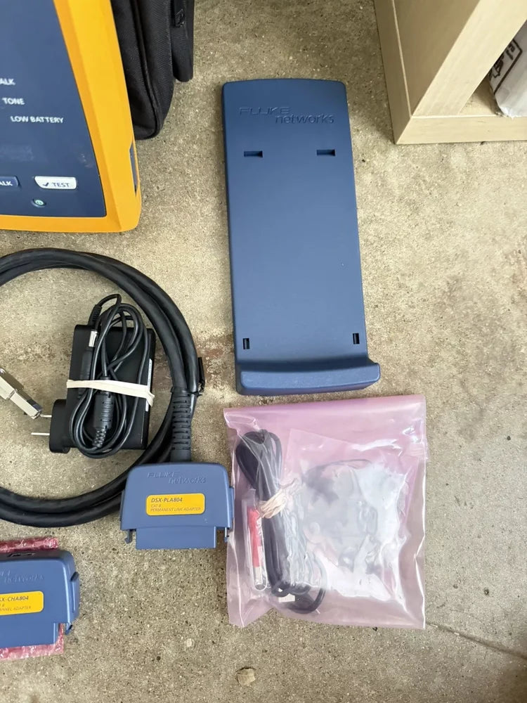 FLUKE Networks DSX-8000 Cable Certifier Tester Kit